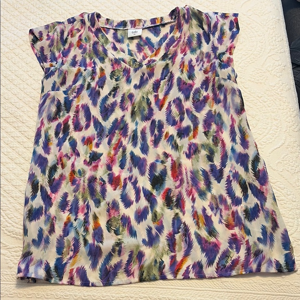 Cabi Colorful Feather-Print Short Sleeve Blouse XS